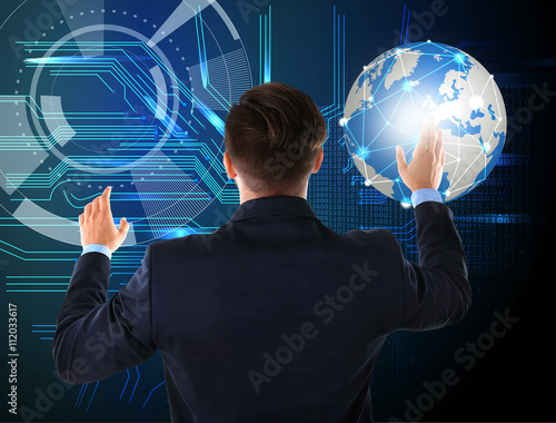 Businessman working with vi...