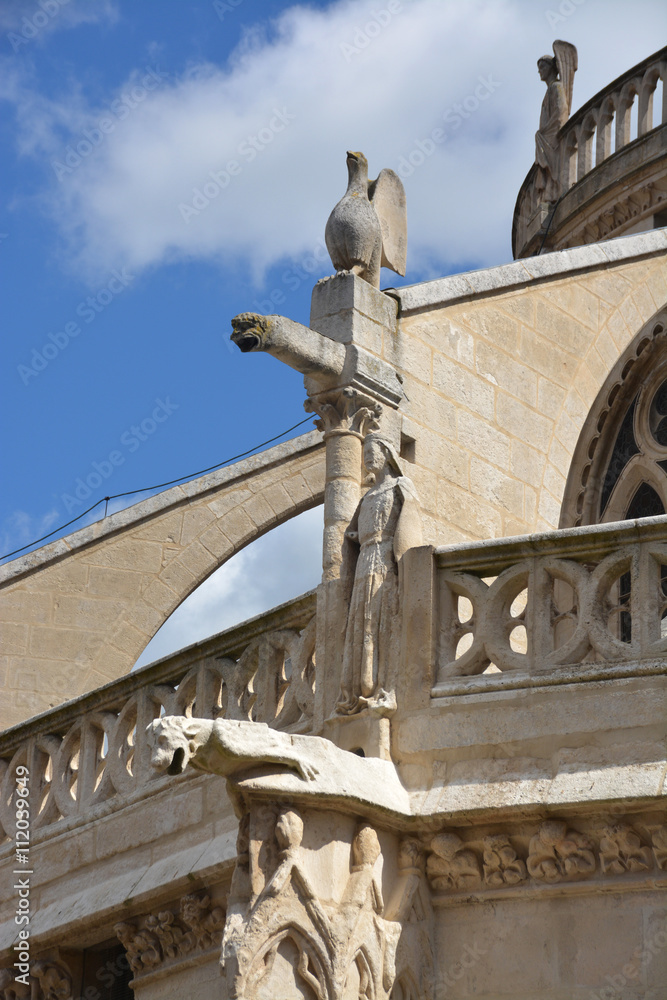 estatuas de piedra en la Catedral de Burgos