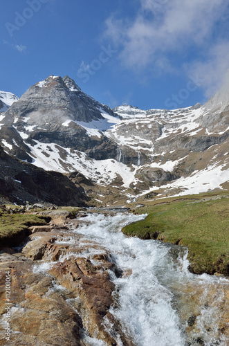 Torrent from the cirque de Troumouse