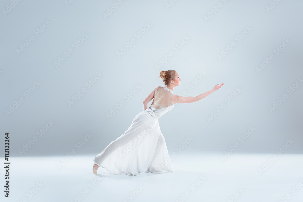 Naklejka premium young and beautiful ballet dancer