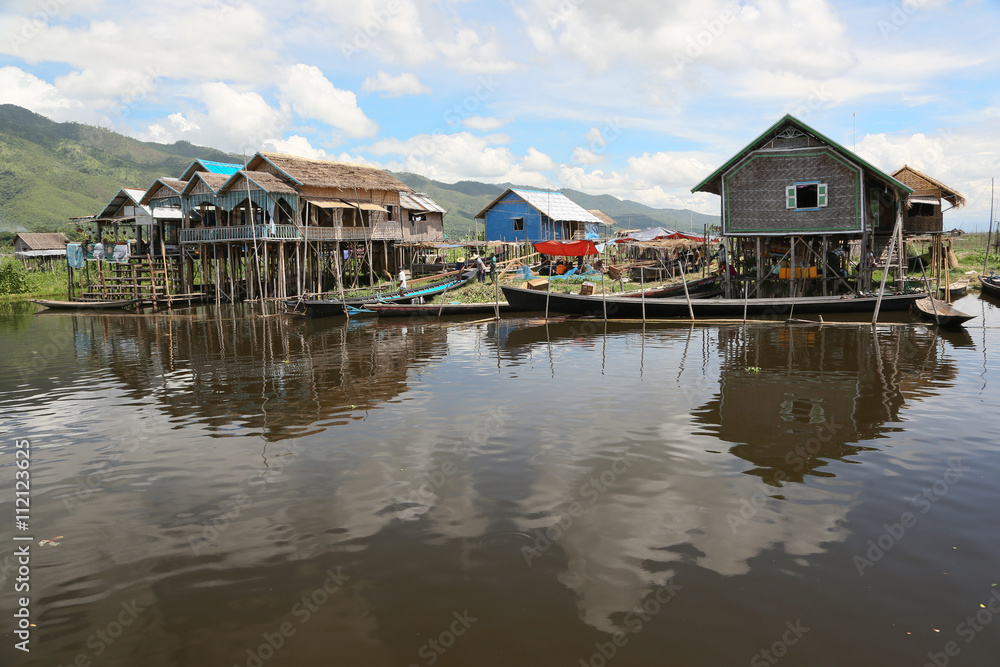 schwimmendes Dorf am Inle-See