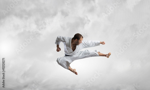 Wallpaper Mural Krate man in action Torontodigital.ca