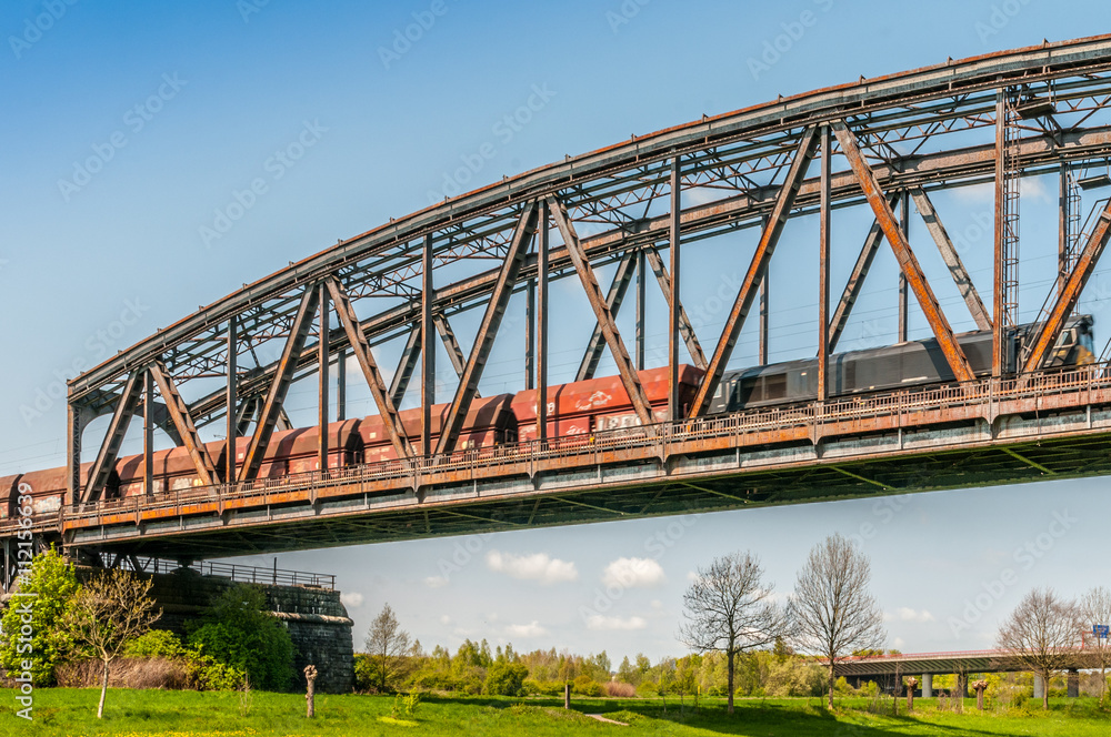 Duisburg Haus-Knipp Eisenbahnbrücke 05