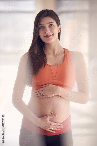 fitness Pregnant woman soft portarit Free Download fitness Pregnant woman soft portarit - GFXLoad