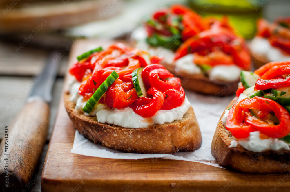 Rоasted Pepper, Cucumber and Feta Bruschetta Rоasted Pepper, Cucumber and Feta Bruschetta
