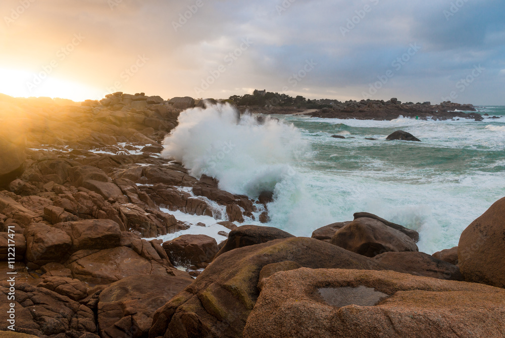 Tempête sur Ploumanac'h et la Côte de Granit Rose au coucher du soleil (GR34) - Perros-Guirec en Bretagne