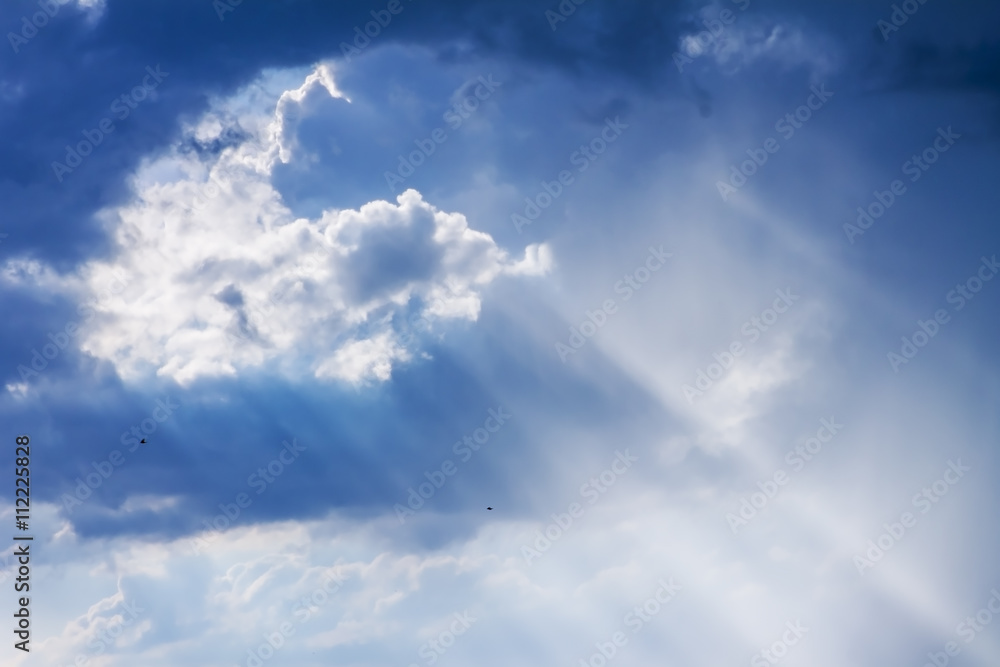 Obraz premium rain, colorful blue sunrise, sunset clouds and sun rays, Nature, background, landscape