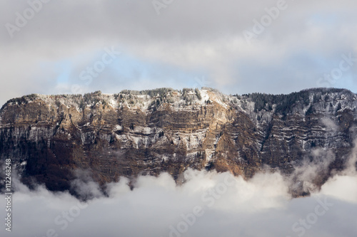 Revard sous les nuages