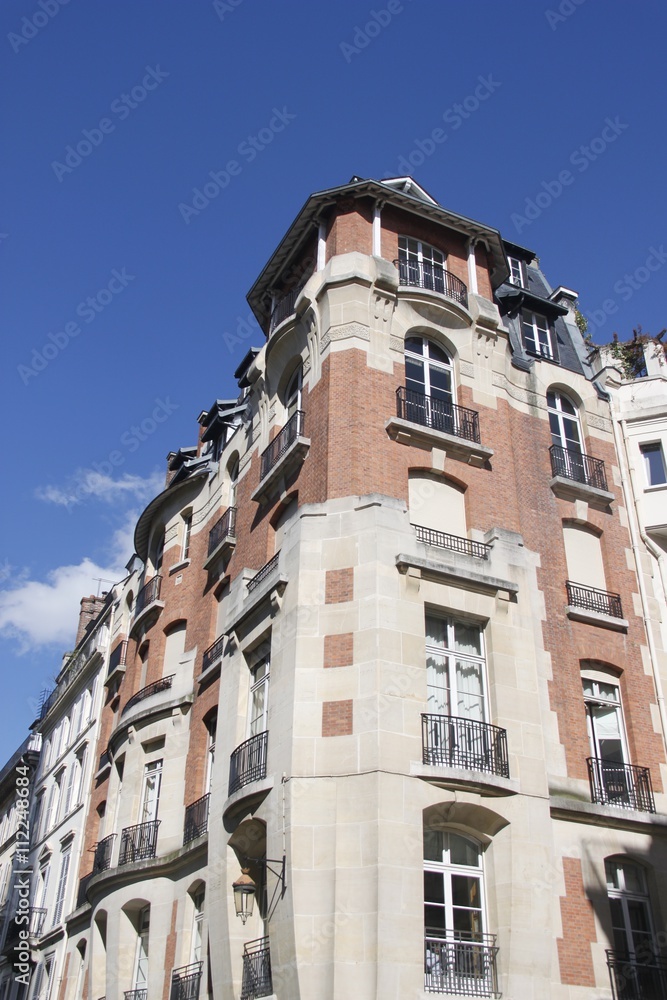 Immeuble ancien du quartier Saint Thomas d'Aquin à Paris
