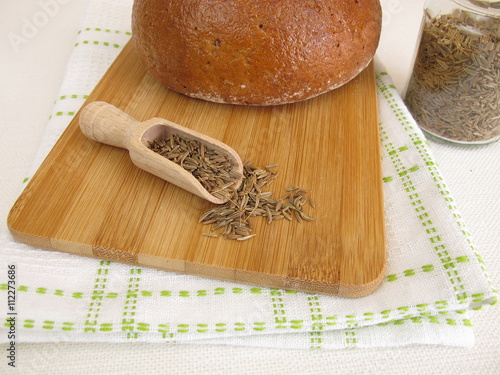 Kümmelbrot - Roggenmischbrot mit Kümmel photo