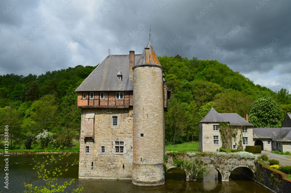 Donjon fortifié de Crupet (Wallonie-Belgique)
