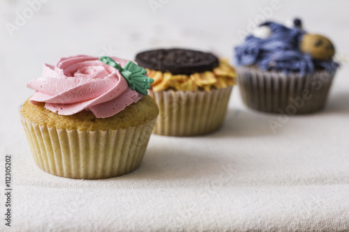 Cupcakes coloridos