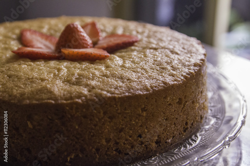 Tarta de vainilla con fresas