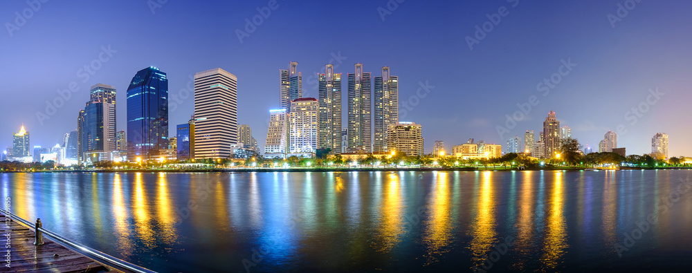 Naklejka premium Bangkok city downtown at night