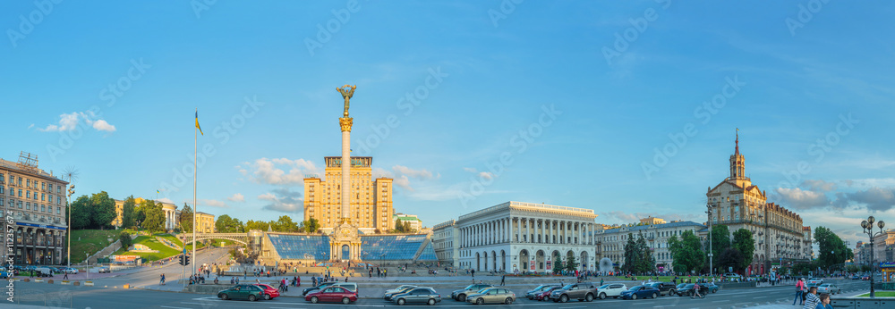 KYIV, UKRAINE - JUNE 01, 2016: Downtown of Kyiv City near the Independence Square and Khreshchatyk Street in the evening. KYIV, UKRAINE - JUNE 01, 2016: Downtown of Kyiv City near the Independence Square and Khreshchatyk Street in the evening.