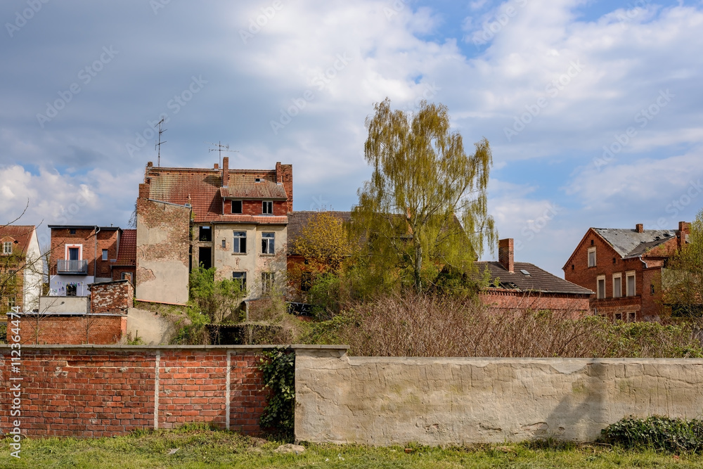 Verfallene Häuser in der Altstadt von Wittenberge