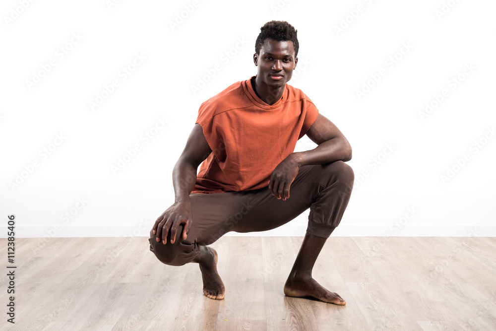 Naklejka premium Handsome black man posing