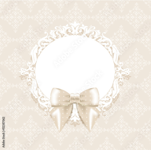 Invitation with bow