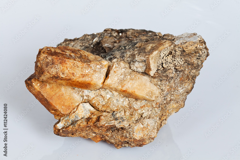 mineral beryl in pegmatites