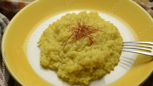 Risotto alla milanese Итальянская кухня イタリア料理 Italienische Küche Cucina italiana 이탈리아 요리 Cuisine milanaise 義大利飲食 Kuchnia włoska Italiaanse keuken Olasz gasztronómia המטבח האיטלקי Italialainen keittiö photo