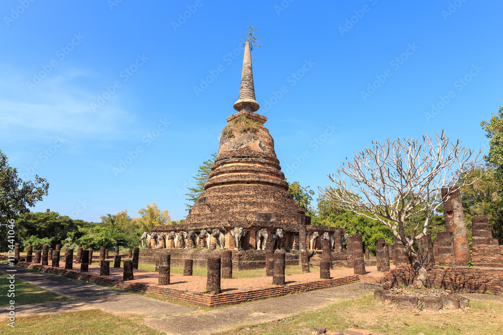 Fototapeta premium Wat Chang Lom, Shukhothai Historical Park, Thailand