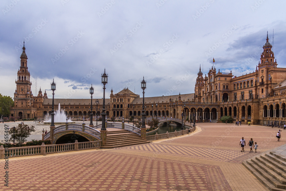 Plaza de Espana in Sevilla mit Blick zum Nordturm