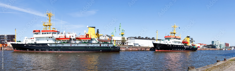 Fischereihafen in Bremerhaven mit Schiffen