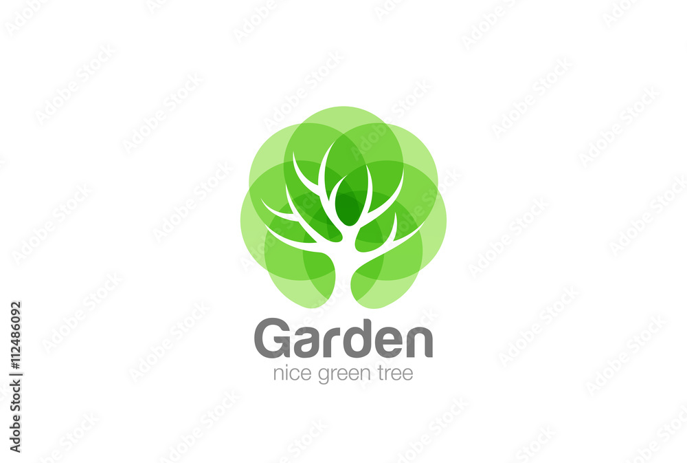 Fototapeta premium Drzewo Logo streszczenie projektu wektor Negatywna przestrzeń Eco Green Oak