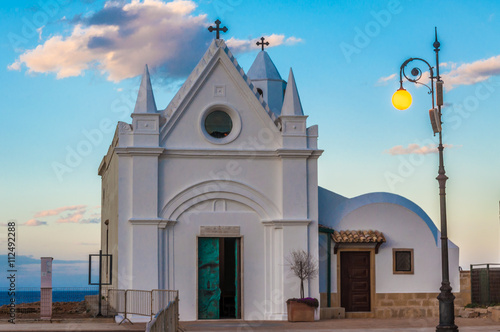 Obraz na plátně the Sanctuary of Capo Colonna at Sunset, Crotone, Italy