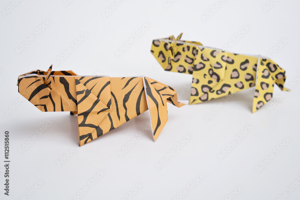 Obraz premium Origami Tiger and Leopard