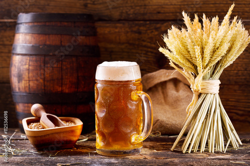 Fotografia, Obraz mug of beer with wheat ears