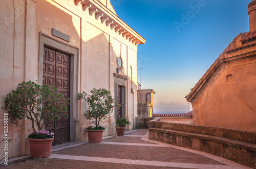 Fototapeta Naklejka Na Ścianę i Meble -  Basilica di S. Maria Assunta, Castellabate, Salerno, Italy