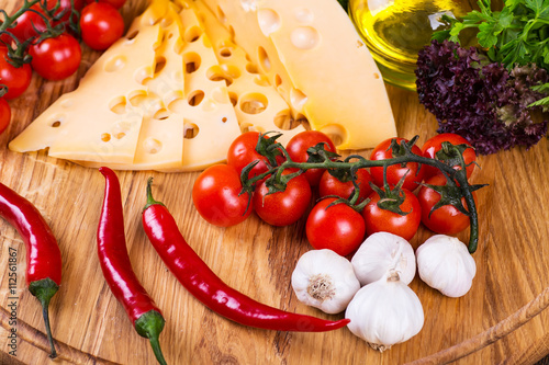 cheese with fresh vegetables