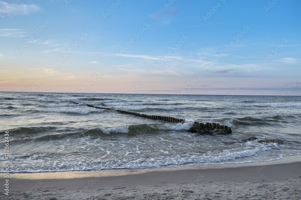 Sea waves