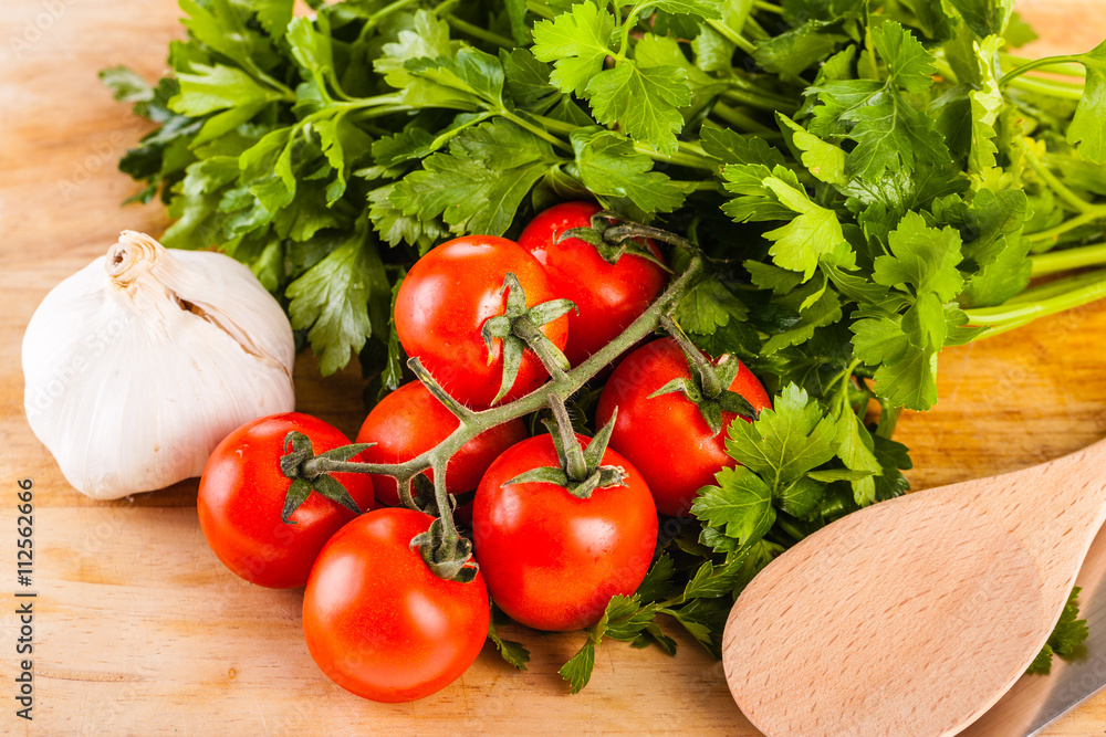 Mediterranean parsley garlic tomatoes and spaghetti Mediterranean parsley garlic tomatoes and spaghetti