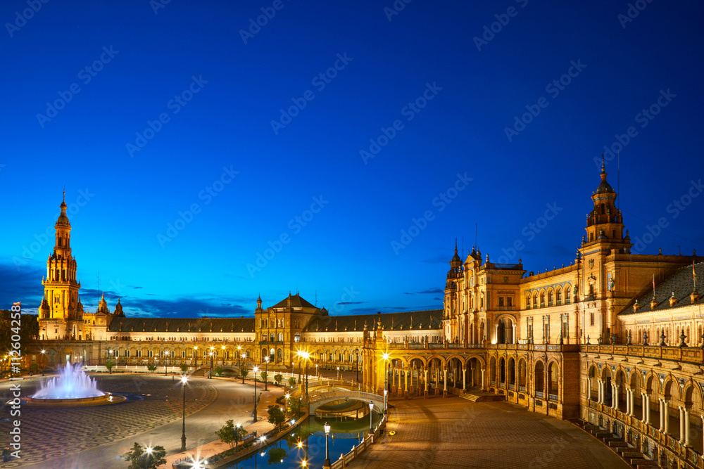 Night view of Spain Square (Plaza de Espana). Seville, Spain - obrazy, fototapety, plakaty 
