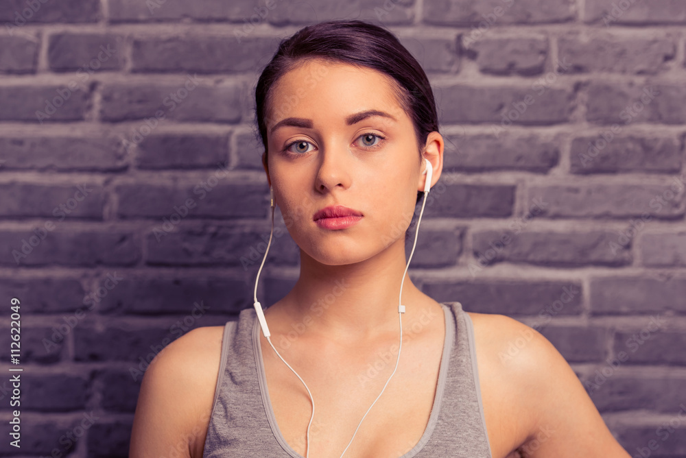 Attractive sports girl StockFoto Adobe Stock
