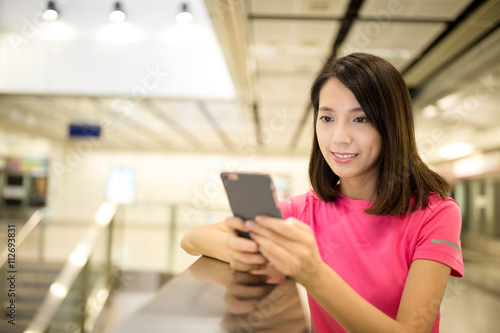 Free Download Woman use of cellphone - GFXLoad