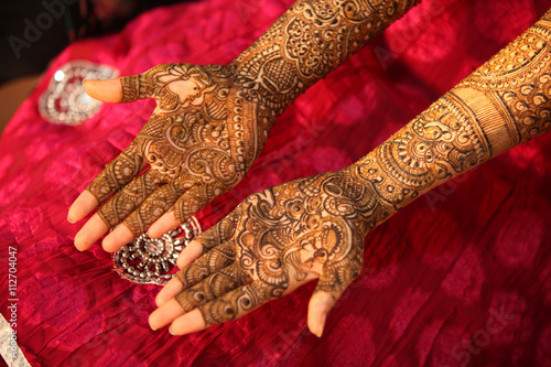 Obraz na płótnie Indian Bride Hands w salonie