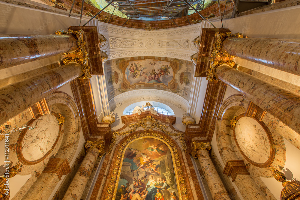 Fototapeta premium The Karlskirche in Vienna, Austria
