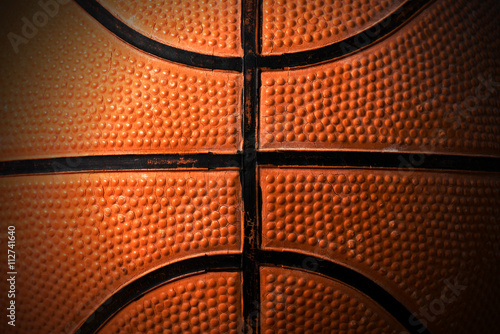 Close up Old Black and Orange Basketball © Alberto Masnovo
