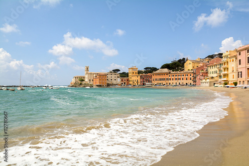 Quadro em tela Sestri Levante, Liguria: Old town and beach Baia del Silenzio - Bay of Silence,
