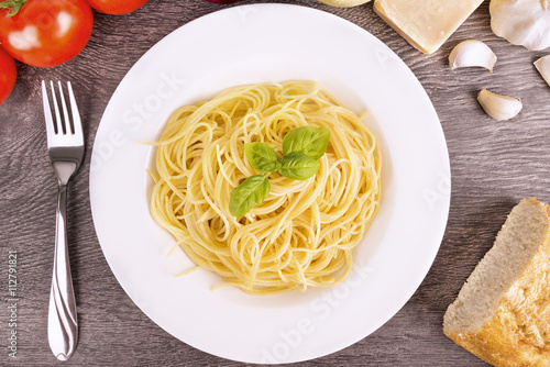 Plate of cooked spaghetti pasta in plate.