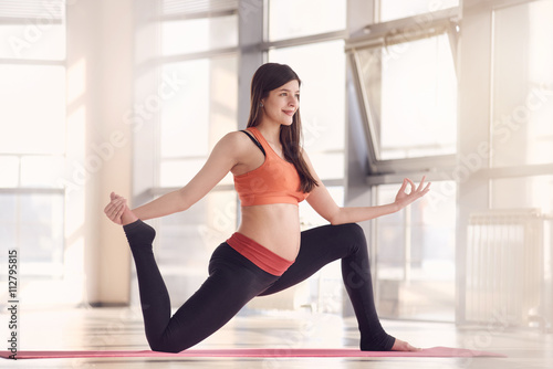 pregnant woman gym fitness exercise