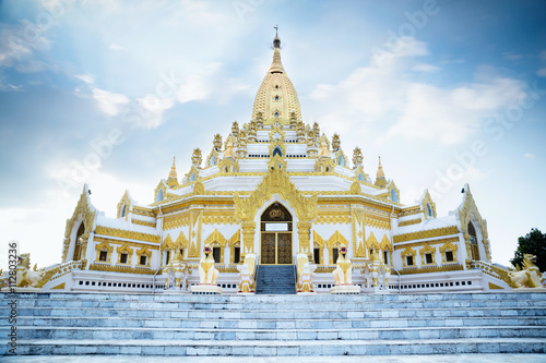 Fotografi Swe taw myat buddha tooth relic pagoda, Yangon Myanmar (Burma)