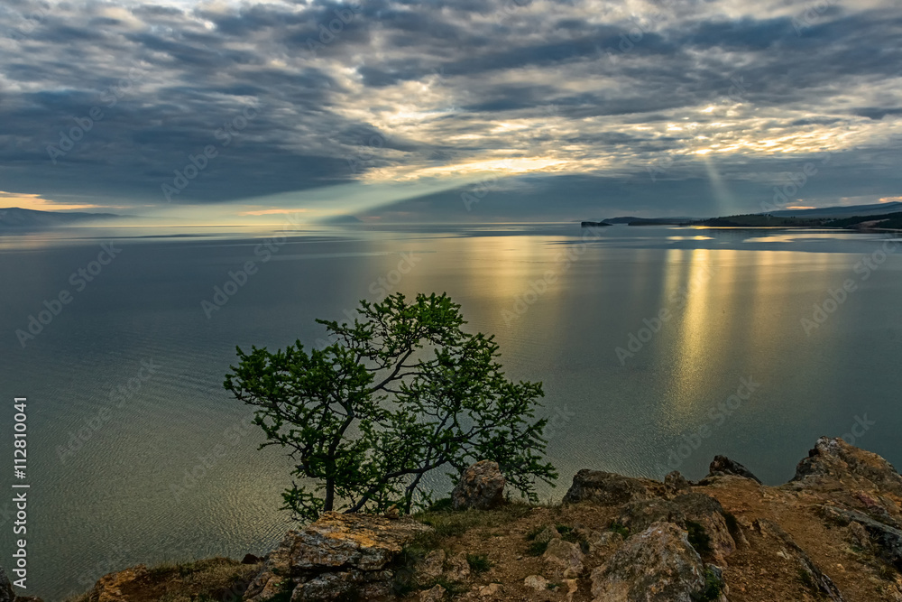 Fototapeta premium morning on the shore of Lake Baikal