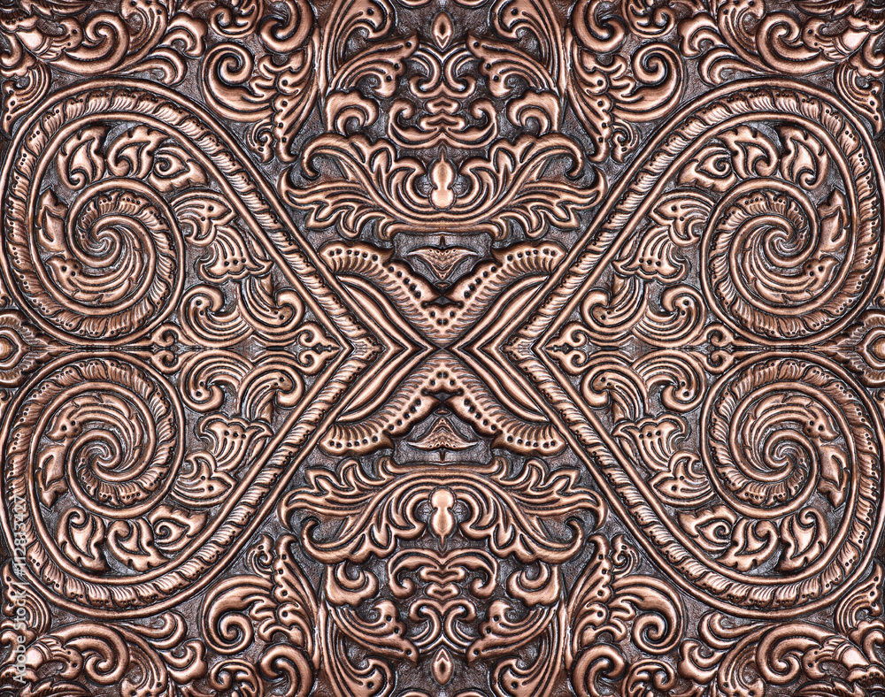 The art and pattern of carving silverware. The art and pattern of carving silverware.