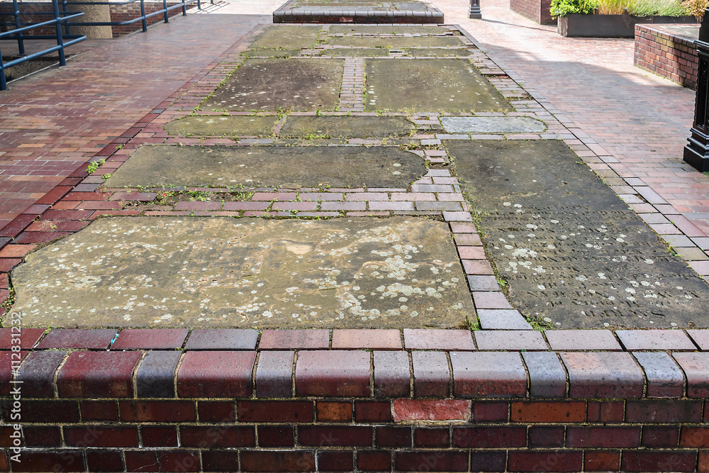 Φωτογραφία Remains of old Roman city walls. Barbican Estate, London, UK.