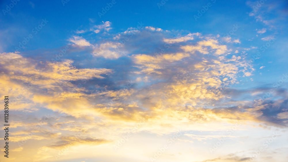 Fototapeta premium Beautiful golden sky during sunset.