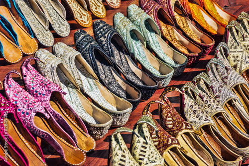 Women's summer shoes in the Eastern market in Dubai © Oleg Zhukov